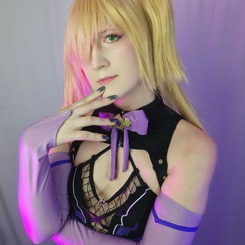 Fischl Swimsuit (Normal/Spicy Set)