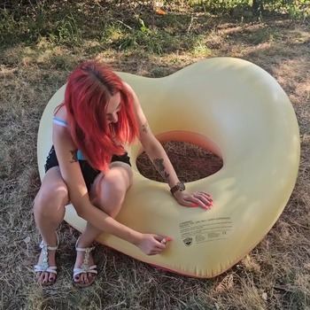Lena inflating and deflating pool floats