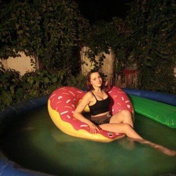 Lera night pool with inflatables