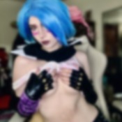 Short haired Jinx