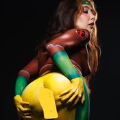 Blossom bodypaint cosplay