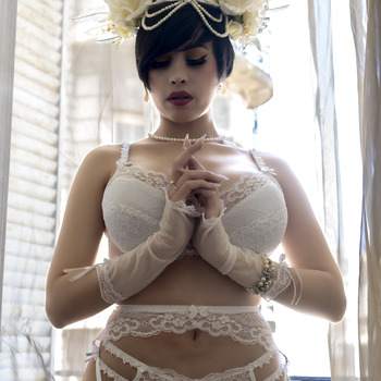 Heavenly Allure - Angelic Seduction