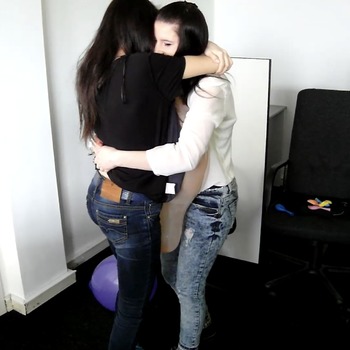 TWO GIRLS PLAY AND POP BALLOONS