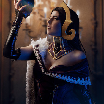 Liliana Vess