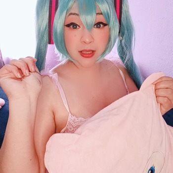 Miku Hatsune little pinky