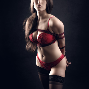 Red Dessous Set x Shibari