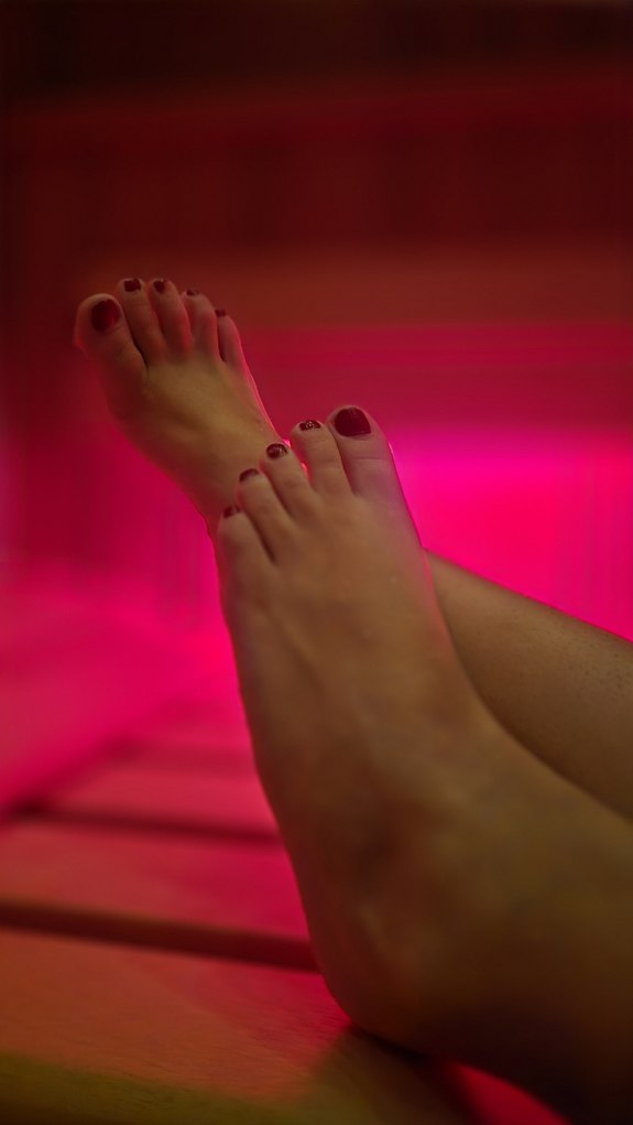 Albedo Enchanting Steps: [A Cosplay Feet Photo Collection]