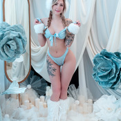 Fuzzy Blue Winter (30 photos)