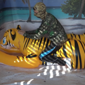 Inflatable world tiger Inflate Deflate