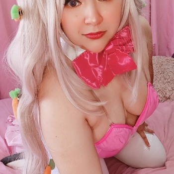 Alice bunny selfis