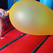 Big balloons, sexy woman, big inflatable !!! (non pop)