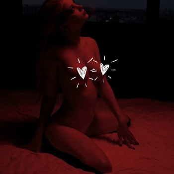 Nude red sky