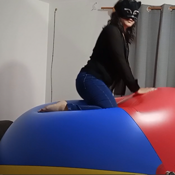 Biggest beachball ride and deflated by Alice!!!