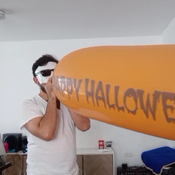 Blowing up 10 balloons in 10 minutes (no pop)