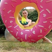 Lera shooting with inflatables + videoclip.