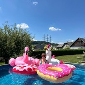 Nina and Zuzana photoset in the garden (inflatables)