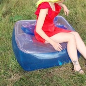 Videoclip- Lera deflating blue chair and iw chipmunk