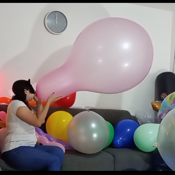 Blow to pop cattex 32 extra long neck balloon!!! by Alice ;)