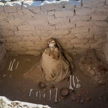 Jerome.C.House (American,1991) Chauchilla Cemetery Sideshow Video 2025