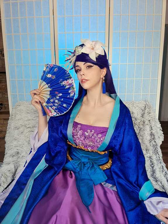 Lihua (Apothecary Diares) Cosplay selfies and videos