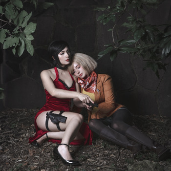 Ada Wong & Ashely Graham - 17 fotos