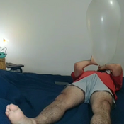 Blowing up 4 balloons in 36 minutes !! non pop!!