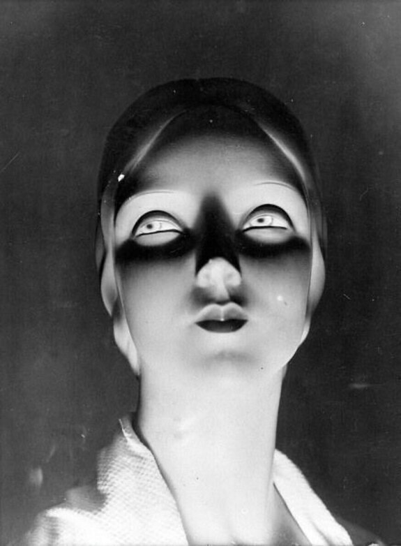 Jerome.C.House (American,1991) Schaufensterpuppe 2025