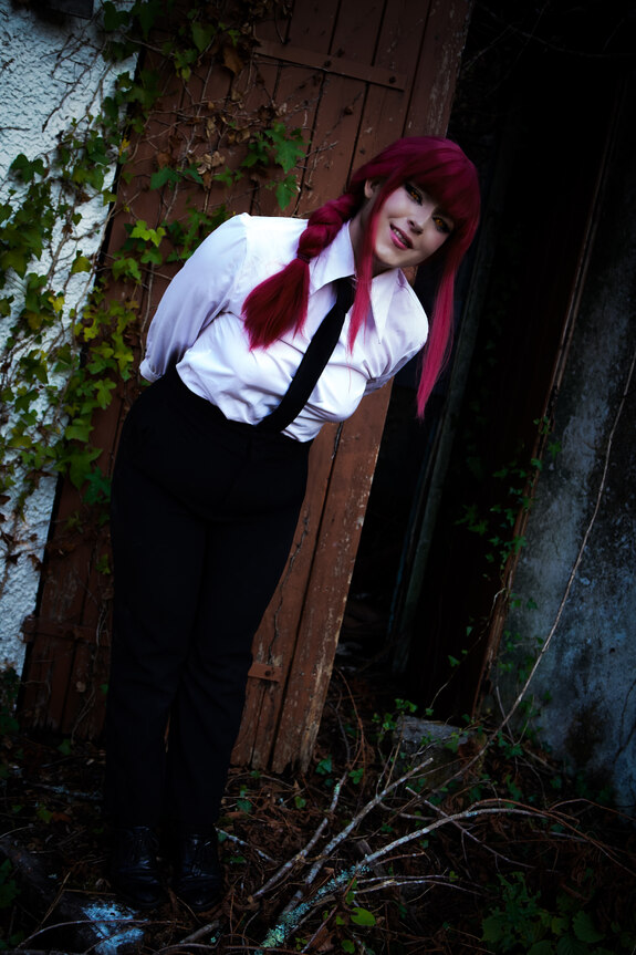 Makima~ Are you good… or do you need discipline?