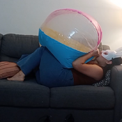 Mouth blow beachballl by Alice !!!