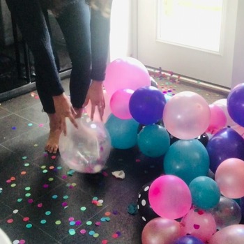 Sonya barefoot crush pop!