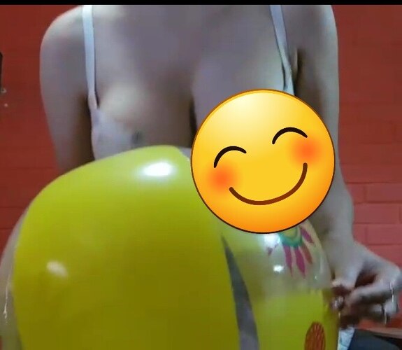 2 beach balls destroy