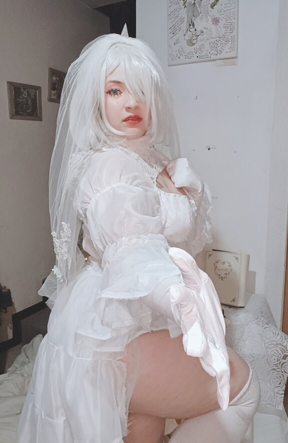 2b bride selfis