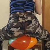 Beach ball sit to pop militar leggins