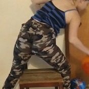 Beach ball sit to pop militar leggins