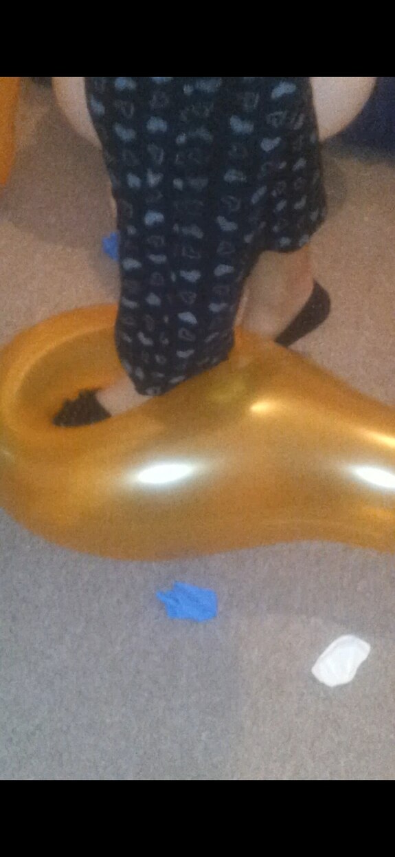 Charl standing on BIG BALLOONS