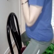 Inflating and deflating inflatable animals