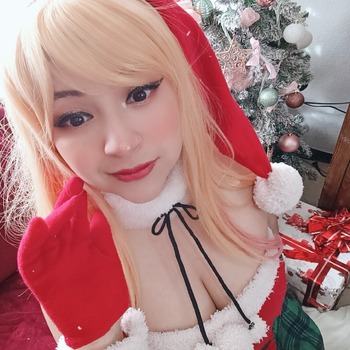 Marín Kitagawa navidad selfis
