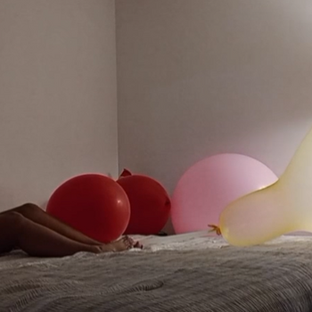 Roomtex 24 inches blow to pop!!!