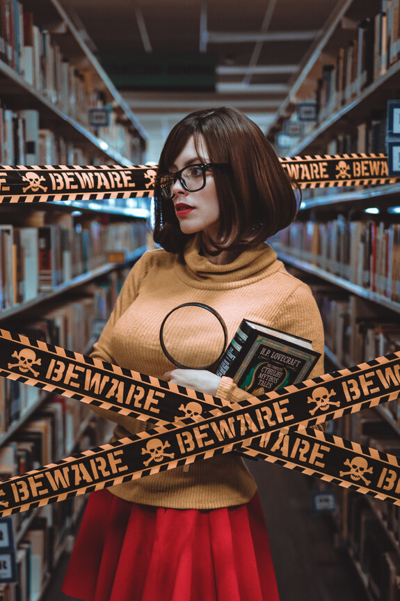 Velma Dinkley 13 HD Photo-Set