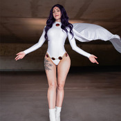 White Raven Megaset (51 photos)