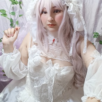 Alice marchem dream selfis