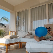 Big blue roomtex blow (no pop)