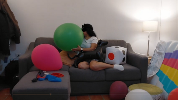 Blow 3 balloons by Ary, non pop :)