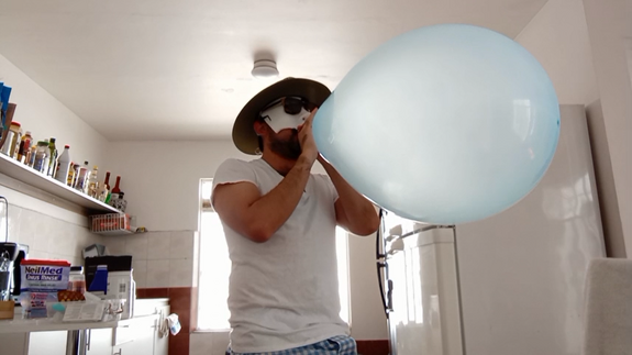 Blow balloons non pop