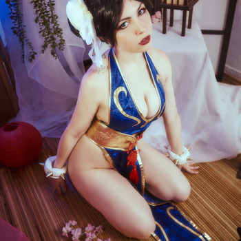 ✨ Chun-Li ✨(cosplay, feet content and bondage)