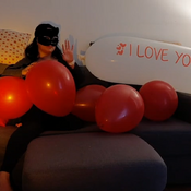 Pop and deflate Valentine´s Day balloons!!!