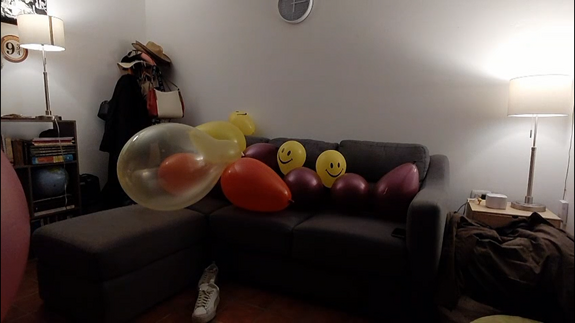 Pop lots of balloons by Ary!!!!