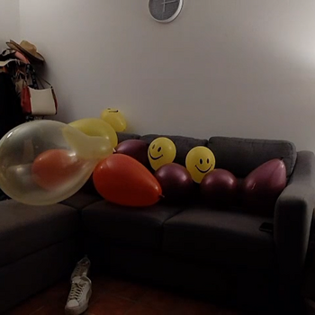 Pop lots of balloons by Ary!!!!