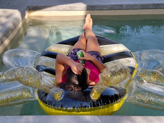 Special video of Julie on vacations time... :)