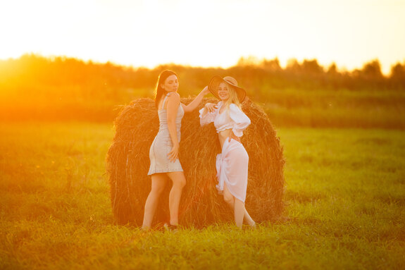 Lida and Syshka in the Forest (NUDE)